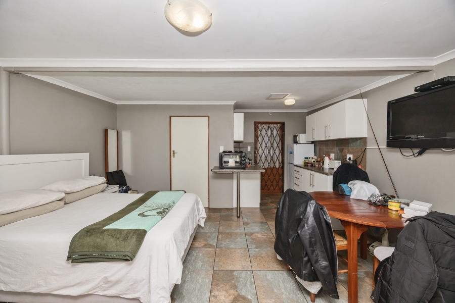 15 Bedroom Property for Sale in Table View Western Cape